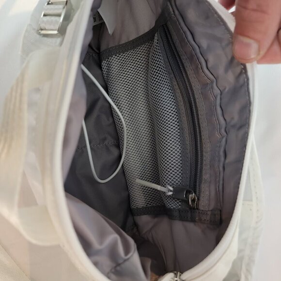 Athleta Excursion Belt Bag - Hands-Free Convenience - Picture 8 of 11